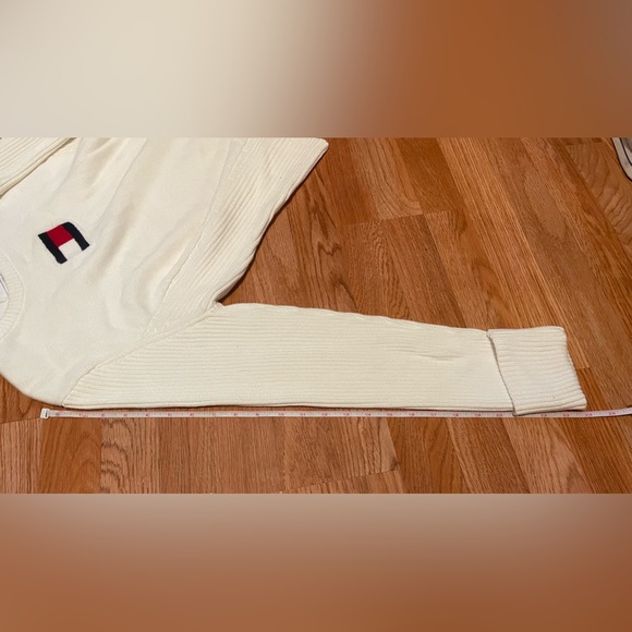 Vintage Women’s Tommy Hilfiger Classic Flag Logo Ribbed Fitted Sweater | Size XL - Picture 5 of 11